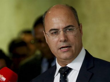 Witzel manda afastar professor por uso de charge durante aula no Rio