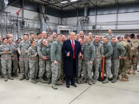 Trump quer que países ocupados paguem custos de tropas + 50%
