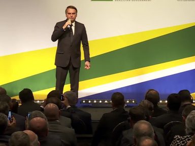 “Há pouco nos tornamos noivos”, diz Bolsonaro sobre relação com Netanyahu