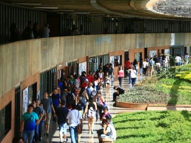 MP de Bolsonaro impõe mudança na escolha de reitores nas instituições federais