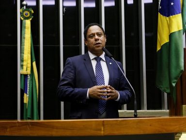 Orlando Silva: Cem dias sem governo