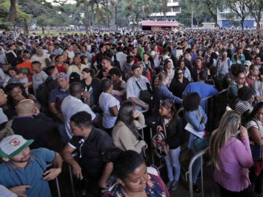 Bolsonaro e Guedes afundam economia e culpam o Congresso e os aposentados
