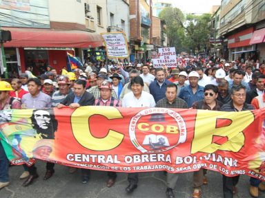 Bolívia: Ato de trabalhadores celebra aumento real de salários
