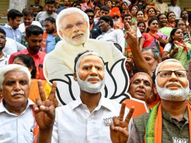 Indianos reelegem premiê Narendra Modi com larga margem