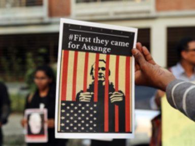Acusação dos EUA a Assange por espionagem é “o mais grave ataque à imprensa”