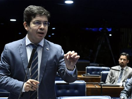 Randolfe: “acordo Bolsonaro e PT impediu Coaf com Moro”