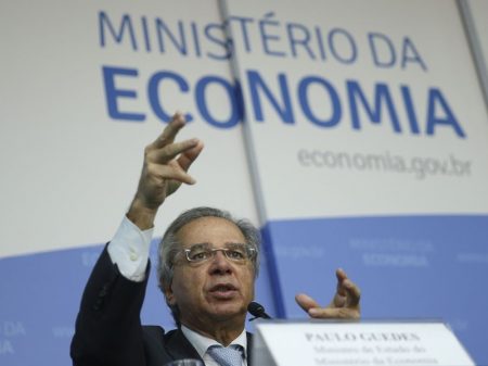 Bolsonaro põe economia de marcha à ré