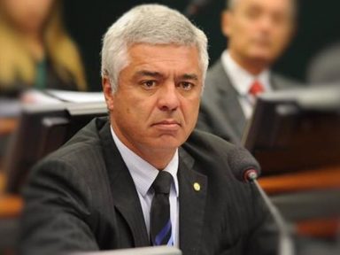 Senador diz que Bolsonaro deu “tiro no próprio pé” ao defender Coaf com Guedes