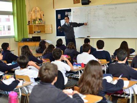 Chile: professores rechaçam retirada de História da grade do ensino médio