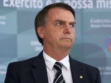 Por que Bolsonaro tenta humilhar os generais