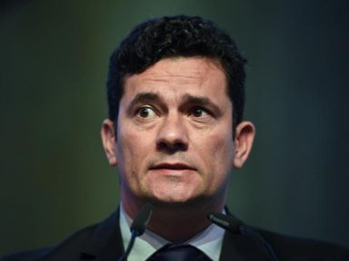 A troca de mensagens dos procuradores e do então juiz Moro