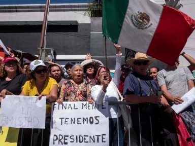 México resiste e Trump suspende aplicação da taxa de 5%