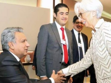 Moreno dobra-se ao FMI para fazer arrocho e cortar  direitos no Equador