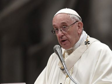 Papa: “Não há democracia com fome, nem desenvolvimento com pobreza”