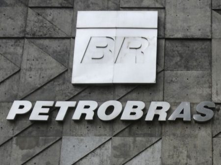 Governo obriga CEF a vender ações da Petrobrás