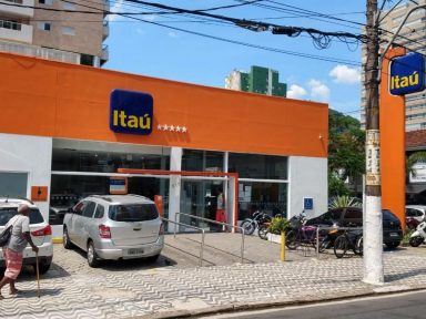 Itaú anuncia plano de demissões após registrar lucro de R$ 6,8 bilhões