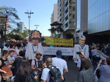 Cientistas realizam Marcha contra o obscurantismo neste domingo, na Paulista