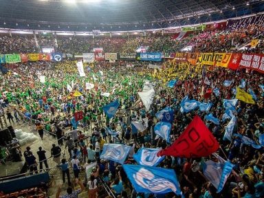 Congresso da UNE convoca novos protestos em defesa da Educação