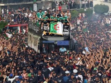 Argelinos celebram  conquista da Copa Africana de futebol