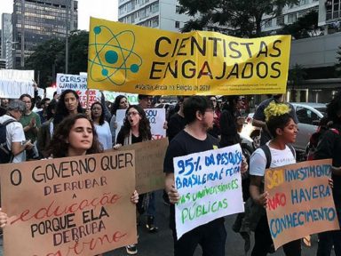 Flávia Calé: Por que marcham os cientistas brasileiros?