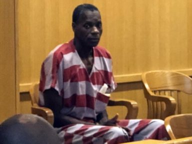 EUA: negro que cumpriu 36 anos de prisão perpétua por roubo de US$ 50 será solto