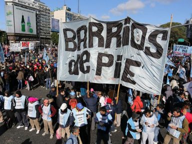 Argentina: manifestação por salário e emprego reúne multidão em Buenos Aires