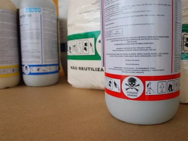 ANVISA reduz número de produtos “extremamente tóxicos” de 702 para 43