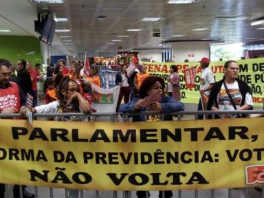 Lideranças sindicais pressionam parlamentares contra reforma da Previdência