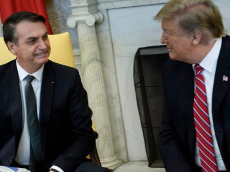 “Estou cada vez mais apaixonado pelo Trump”, revela Bolsonaro