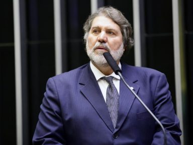 Renildo: “Bolsonaro todo dia agride a sociedade brasileira”