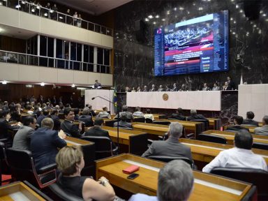 Deputados mineiros propõem PEC que proíbe corte de verbas das universidades estaduais