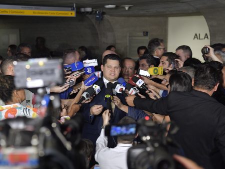 Parlamentares criticam vetos de Bolsonaro à Lei de Abuso de Autoridade