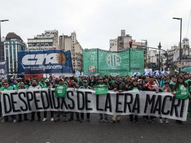 Servidores argentinos param contra o arrocho de Macri