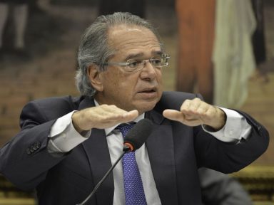 “Prévia” do PIB cai 0,16% em julho