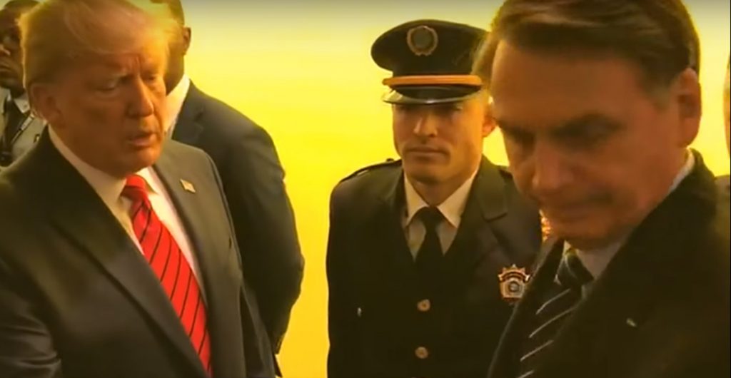 “I Love You”, Sussurrou Bolsonaro Para Trump - Hora Do Povo