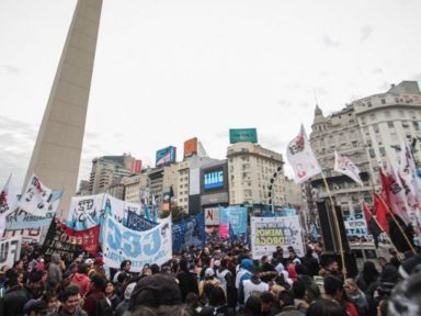 Empresários e trabalhadores denunciam Macri por demagogia após política de terra arrasada