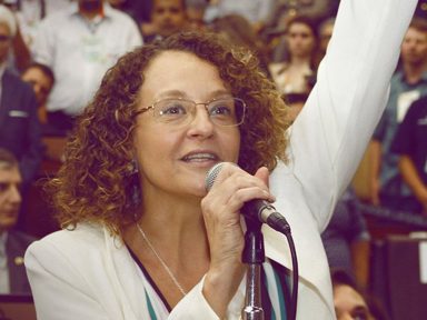 Luciana Genro defende ampla frente contra os retrocessos de Bolsonaro