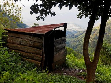 Guatemaltecos migram de país onde mais de 40% não têm água potável ou banheiro