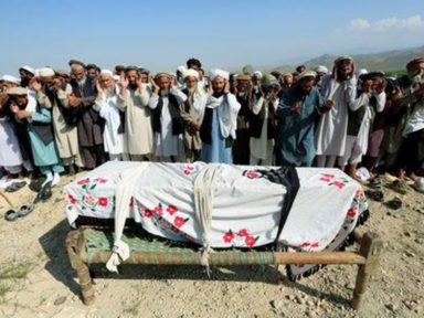 Ataque dos EUA mata 30 agricultores e fere 40 no Afeganistão