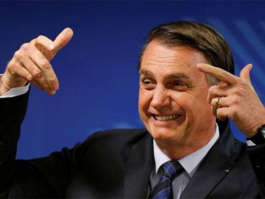 Decreto de Bolsonaro libera policiais de exames psicológicos para compra de armas pessoais