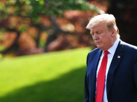 Tropa de choque de Trump fracassa no intento de bloquear impeachment