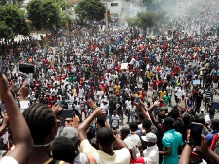Multidões nas ruas do Haiti exigem renúncia do presidente Moise