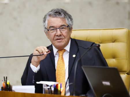 Ataque de Bolsonaro ao STF é para abafar o caso Queiroz, diz Marco Aurélio