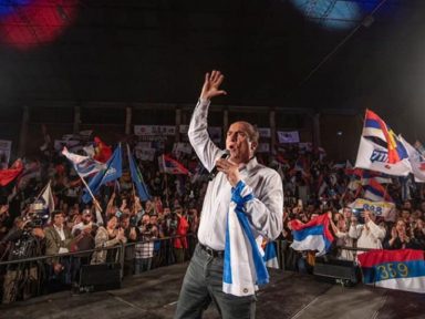 Eleições no Uruguai: Martinez, da Frente Ampla, é o mais votado no primeiro turno