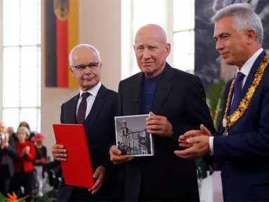 Sebastião Salgado critica política destrutiva do governo Bolsonaro