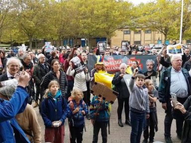 Manifestantes  exigem “Liberdade para Assange!” diante da ‘Guantánamo britânica’