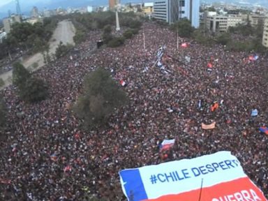 Mais de um milhão de pessoas tomam Santiago contra modelo de privatização e arrocho