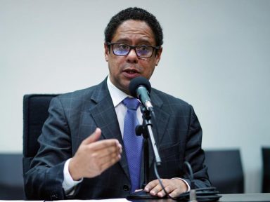 Troca na Comissão de Mortos e Desaparecidos é “revanchismo e perseguição”, diz Orlando