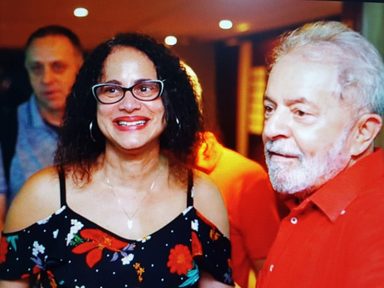 Lula é recepcionado pela governadora Luciana Santos durante visita a Pernambuco