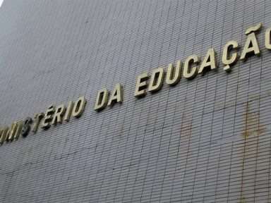 Relatório da Câmara aponta paralisia das ações do MEC por Weintraub